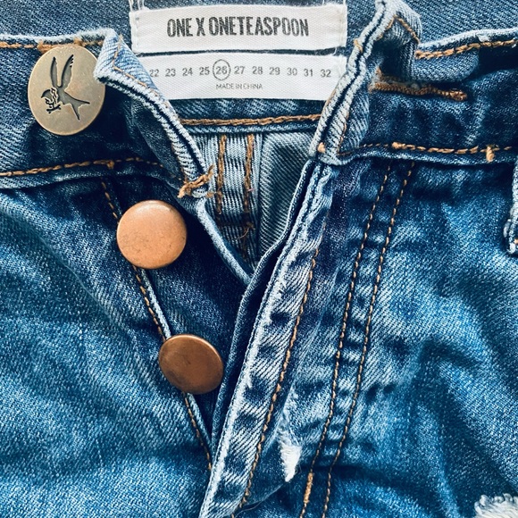 One teaspoon shorts, cute comfy and ready for beachy summer days. - Picture 3 of 5